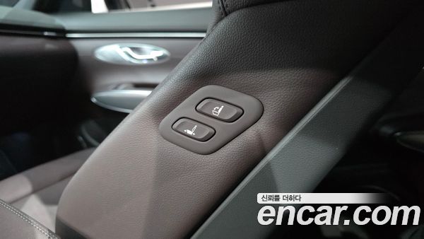 Genesis GV70 2024, фото 29