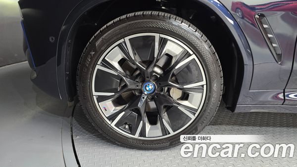 BMW iX3 2023, фото 5