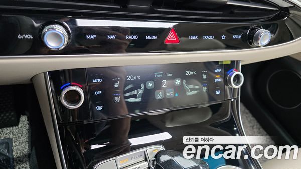 Genesis GV70 2025, фото 31