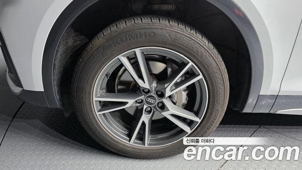 Audi Q5 2022, фото 5