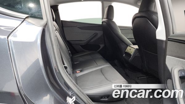 Tesla Model Y 2025, фото 17