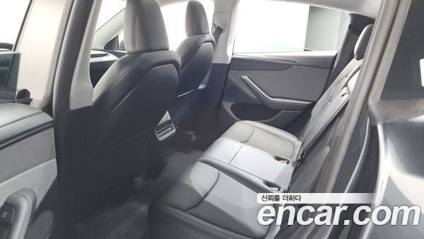 Tesla Model Y 2025, фото 25