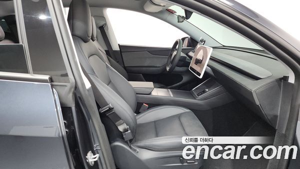 Tesla Model Y 2025, фото 16