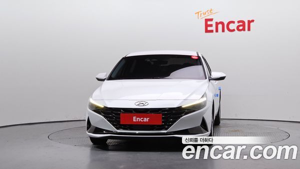 Hyundai Elantra 2021, фото 3