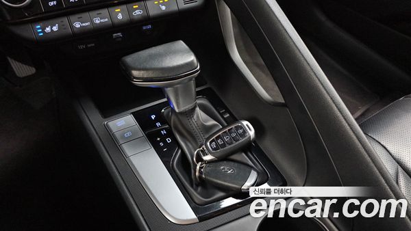 Hyundai Elantra 2021, фото 12