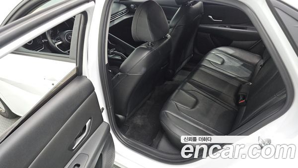 Hyundai Elantra 2021, фото 16
