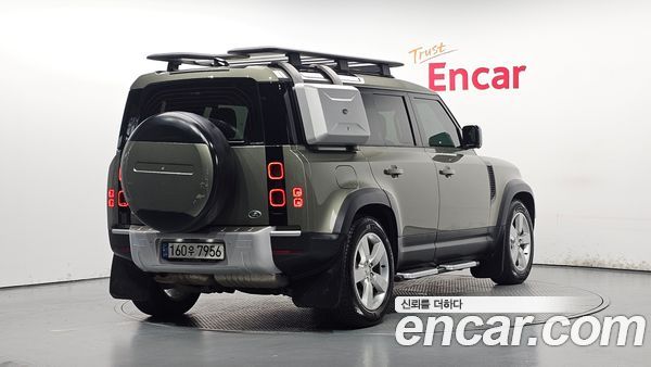 Land Rover Defender 2022, фото 2