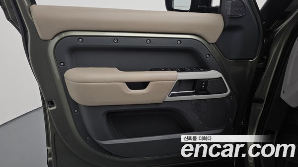 Land Rover Defender 2022, фото 14