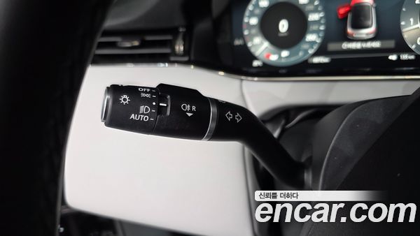 Land Rover Range Rover Evoque 2024, фото 29