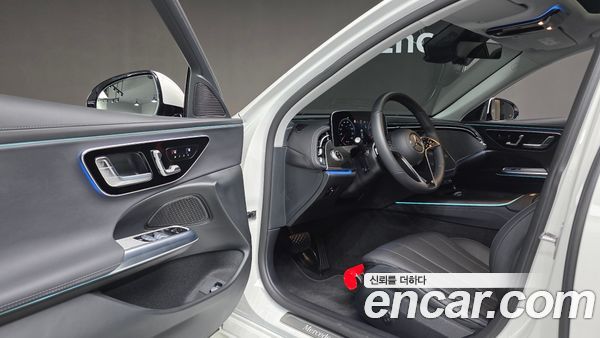 Mercedes-Benz E-Class 2025, фото 15