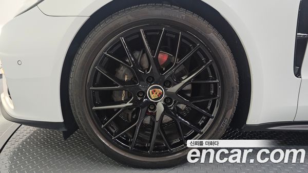 Porsche Panamera 2021, фото 4