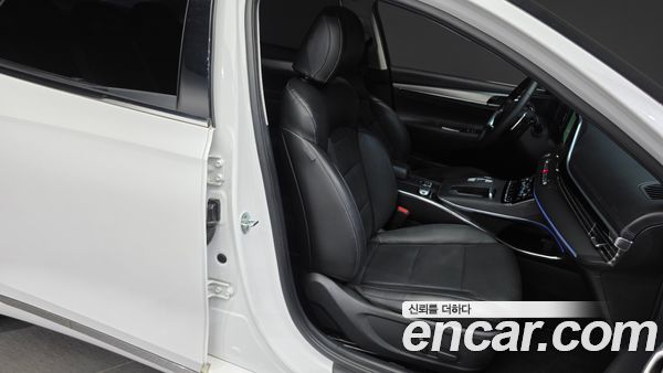 Hyundai Grandeur 2023, фото 16