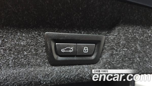 BMW 3 Series 2025, фото 35