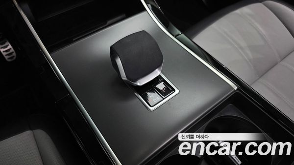 Land Rover Range Rover Evoque 2025, фото 9