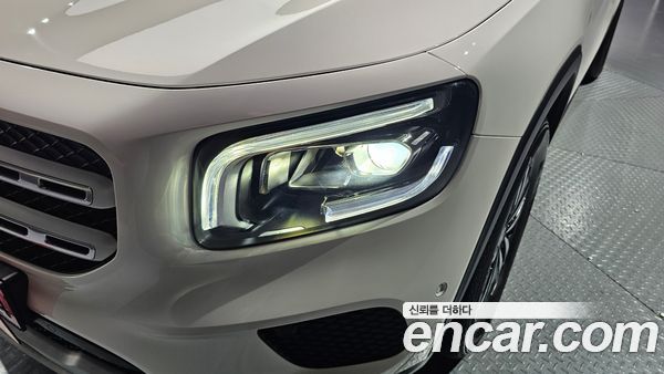 Mercedes-Benz GLB 2021, фото 8
