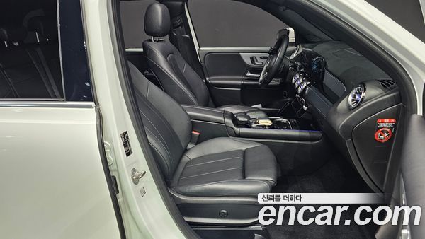 Mercedes-Benz GLB 2021, фото 16