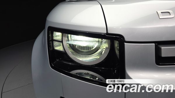 Land Rover Defender 2022, фото 8