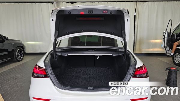 Mercedes-Benz E-Class 2021, фото 26