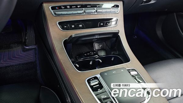 Mercedes-Benz E-Class 2021, фото 31