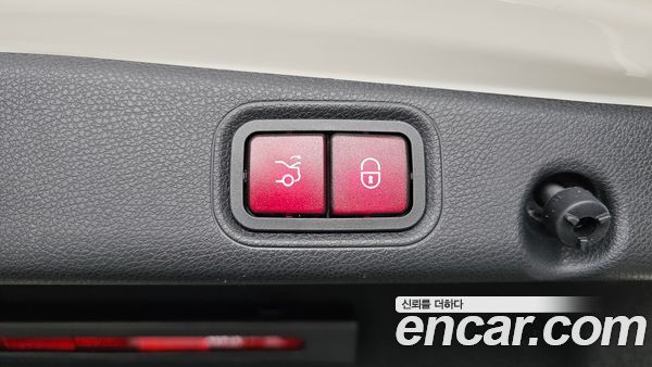 Mercedes-Benz E-Class 2021, фото 32