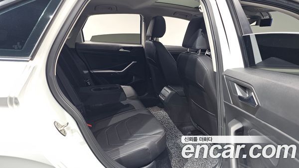 Volkswagen Jetta 2021, фото 15