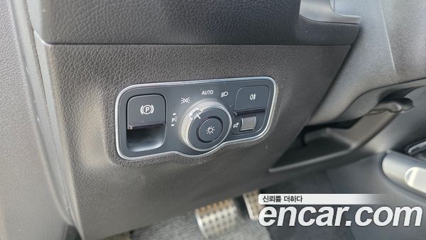 Mercedes-Benz GLB 2021, фото 26