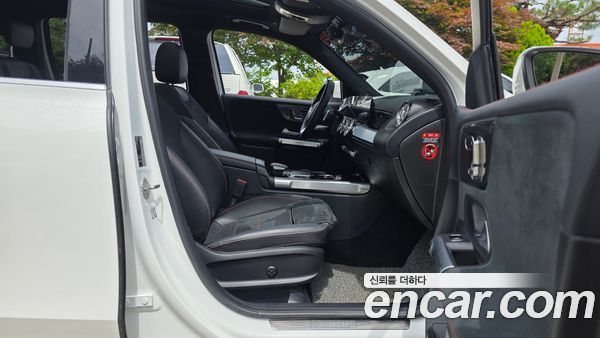 Mercedes-Benz GLB 2021, фото 16