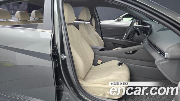Hyundai Elantra 2023, фото 16