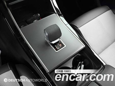 Land Rover Range Rover Velar 2025, фото 9