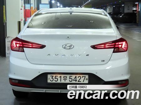 Hyundai Elantra 2020, фото 5