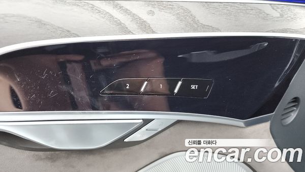 Audi A8 2021, фото 31