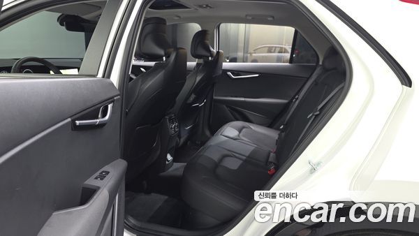Kia Niro 2024, фото 16