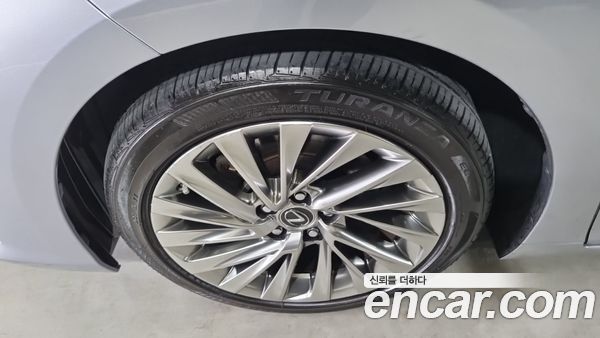 Lexus ES 2023, фото 5