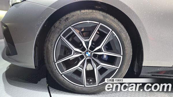 BMW 5 Series 2026, фото 5