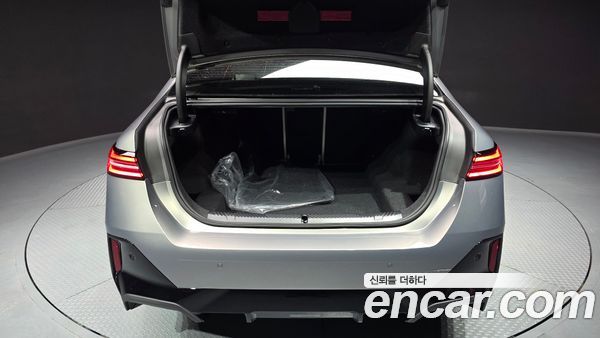 BMW 5 Series 2026, фото 20