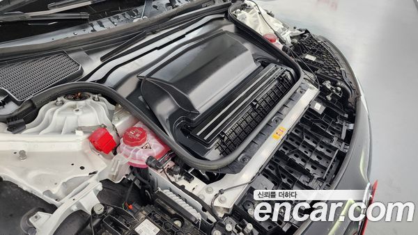 Mercedes-Benz EQE 2023, фото 6