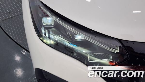 Mercedes-Benz EQE 2023, фото 8