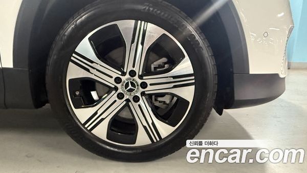 Mercedes-Benz EQB 2024, фото 5