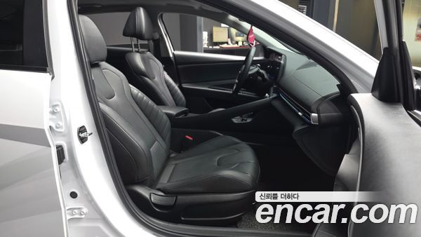 Hyundai Elantra 2021, фото 16