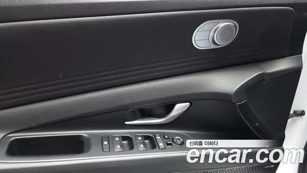 Hyundai Elantra 2021, фото 29