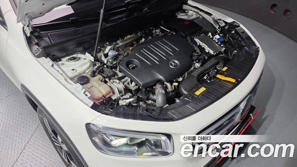 Mercedes-Benz GLB 2022, фото 6