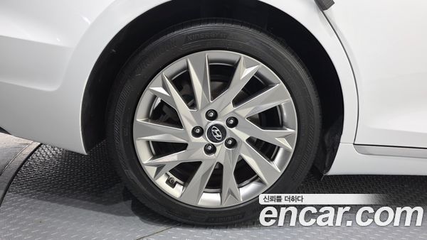 Hyundai Grandeur 2022, фото 5