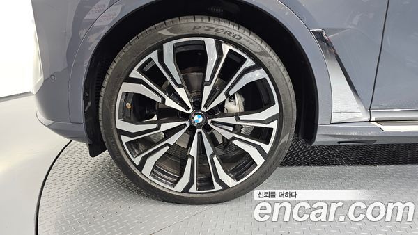 BMW X7 2023, фото 5