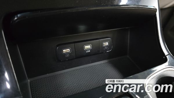 Kia Carnival 2023, фото 28