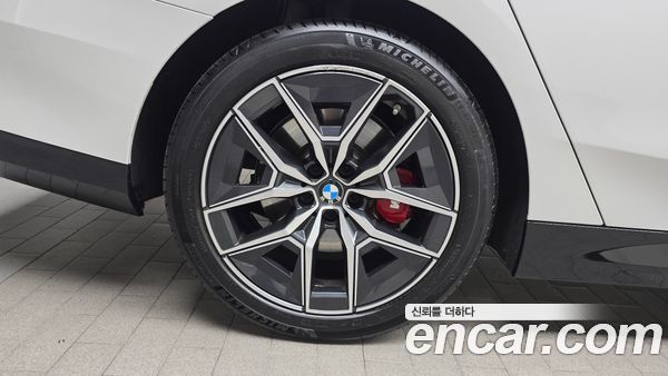 BMW 5 Series 2026, фото 4