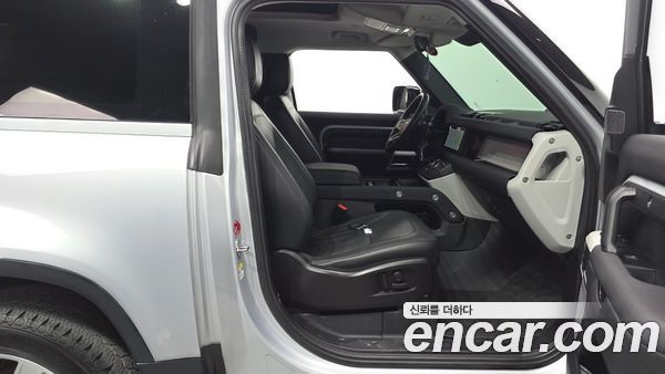 Land Rover Defender 2022, фото 16