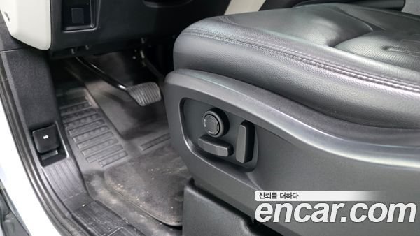 Land Rover Defender 2022, фото 31