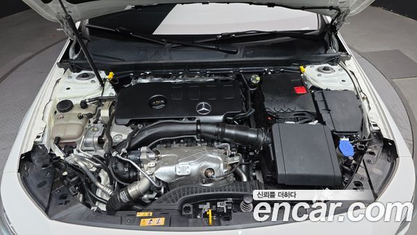 Mercedes-Benz CLA 2023, фото 6