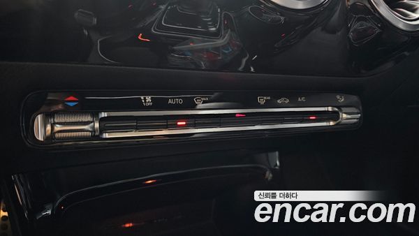 Mercedes-Benz CLA 2023, фото 24