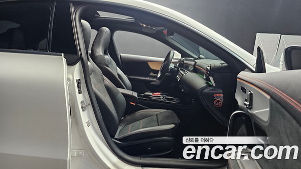 Mercedes-Benz CLA 2023, фото 16